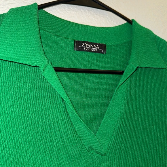 Green Ribbed Collared Tank Top - Picture 2 of 3